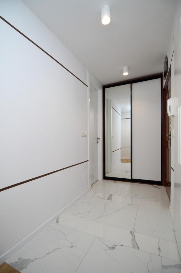 Ambient Apartman Apartment ซาราเยโว ภายนอก รูปภาพ